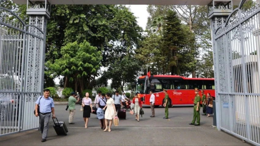 cán bộ. jpg
